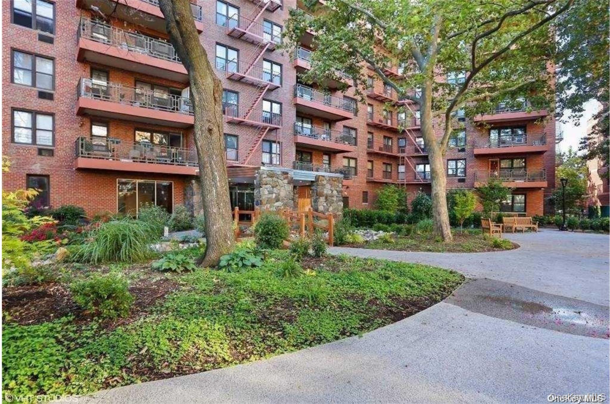 87-10 51st Ave # 5H, Elmhurst, NY 11373