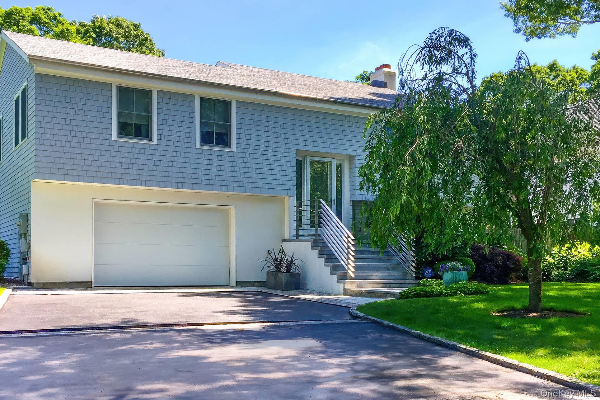 17 S Peninsula Drive, Hampton Bays, NY 11946