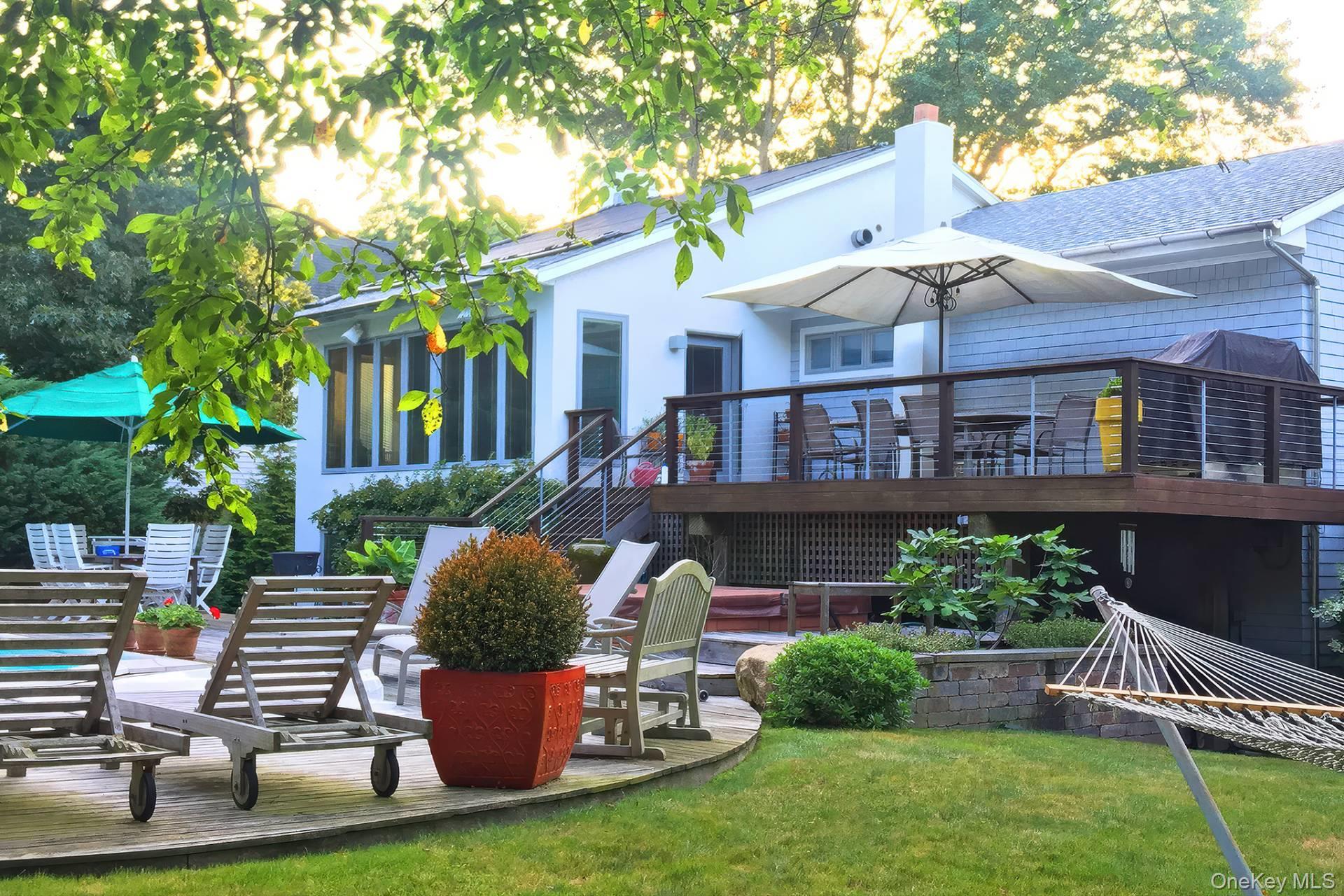 17 S Peninsula Drive, Hampton Bays, NY 11946