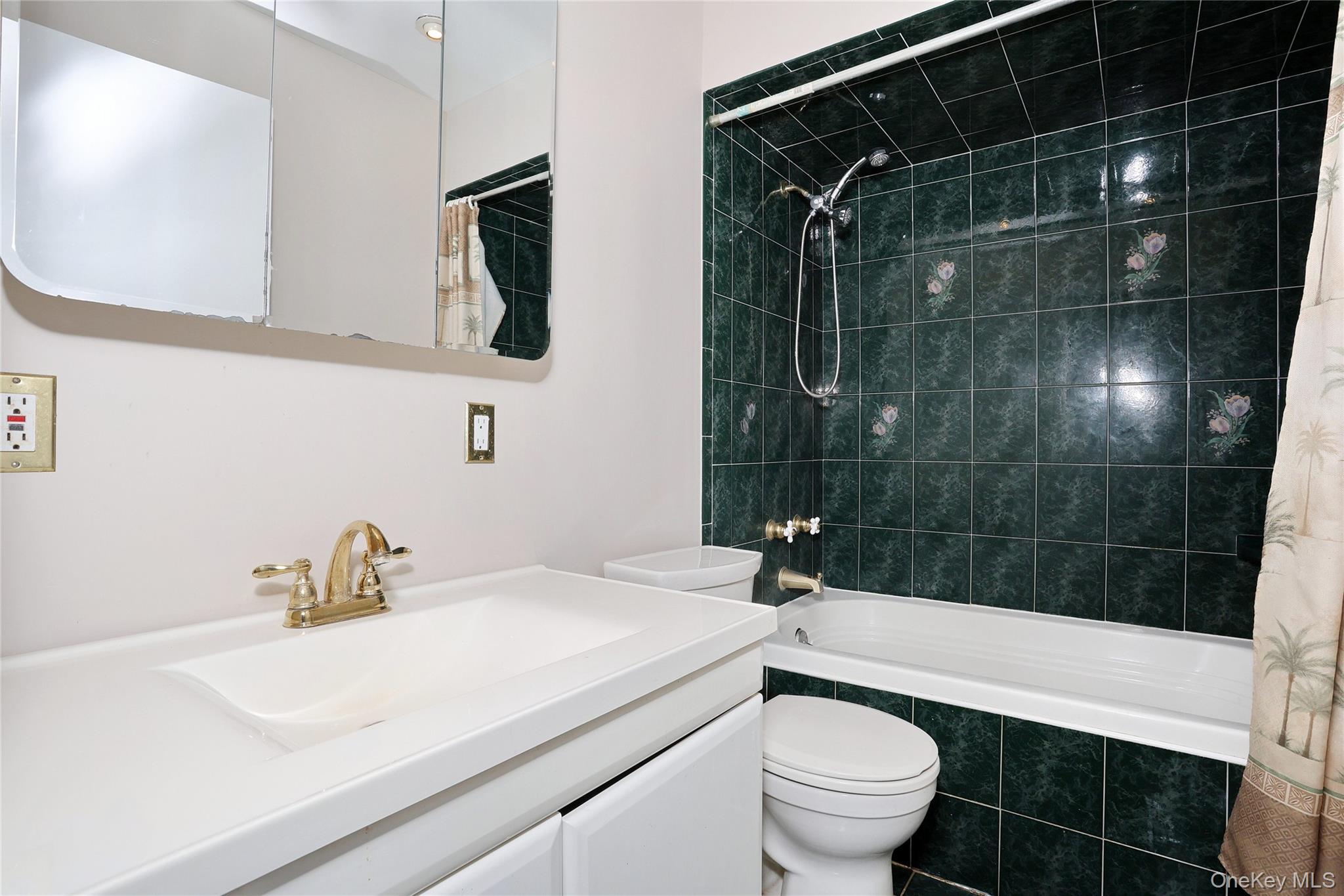 3 Brettmann Circle, New City, NY 10956