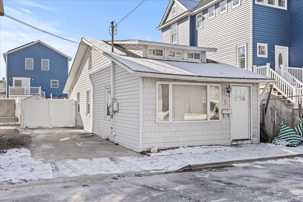 5 James Street, East Rockaway, NY 11518