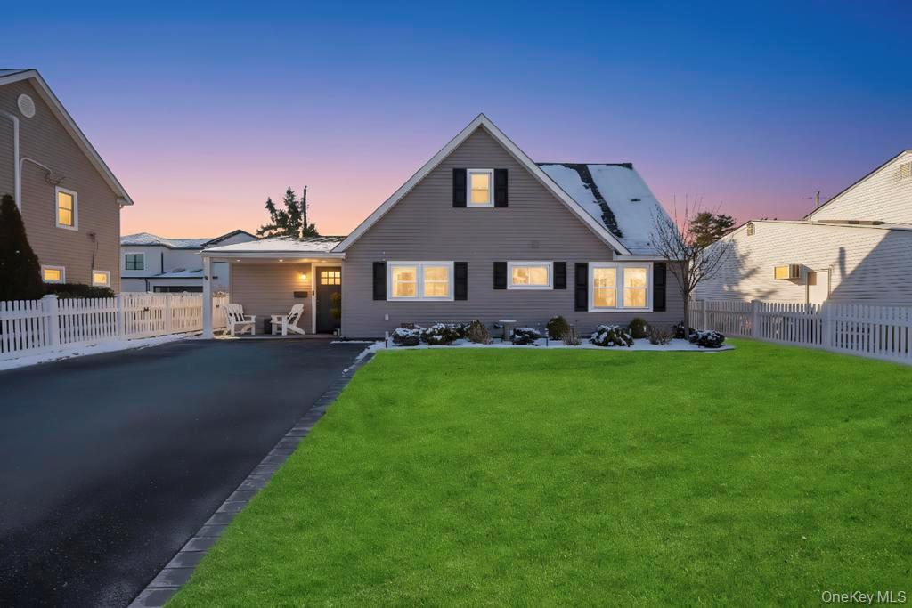 10 Petal Lane, Hicksville, NY 11801