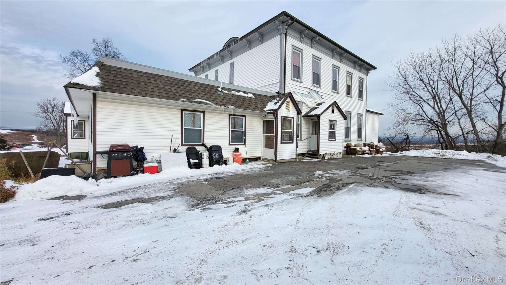 1 Mills Place, Milton, NY 12547