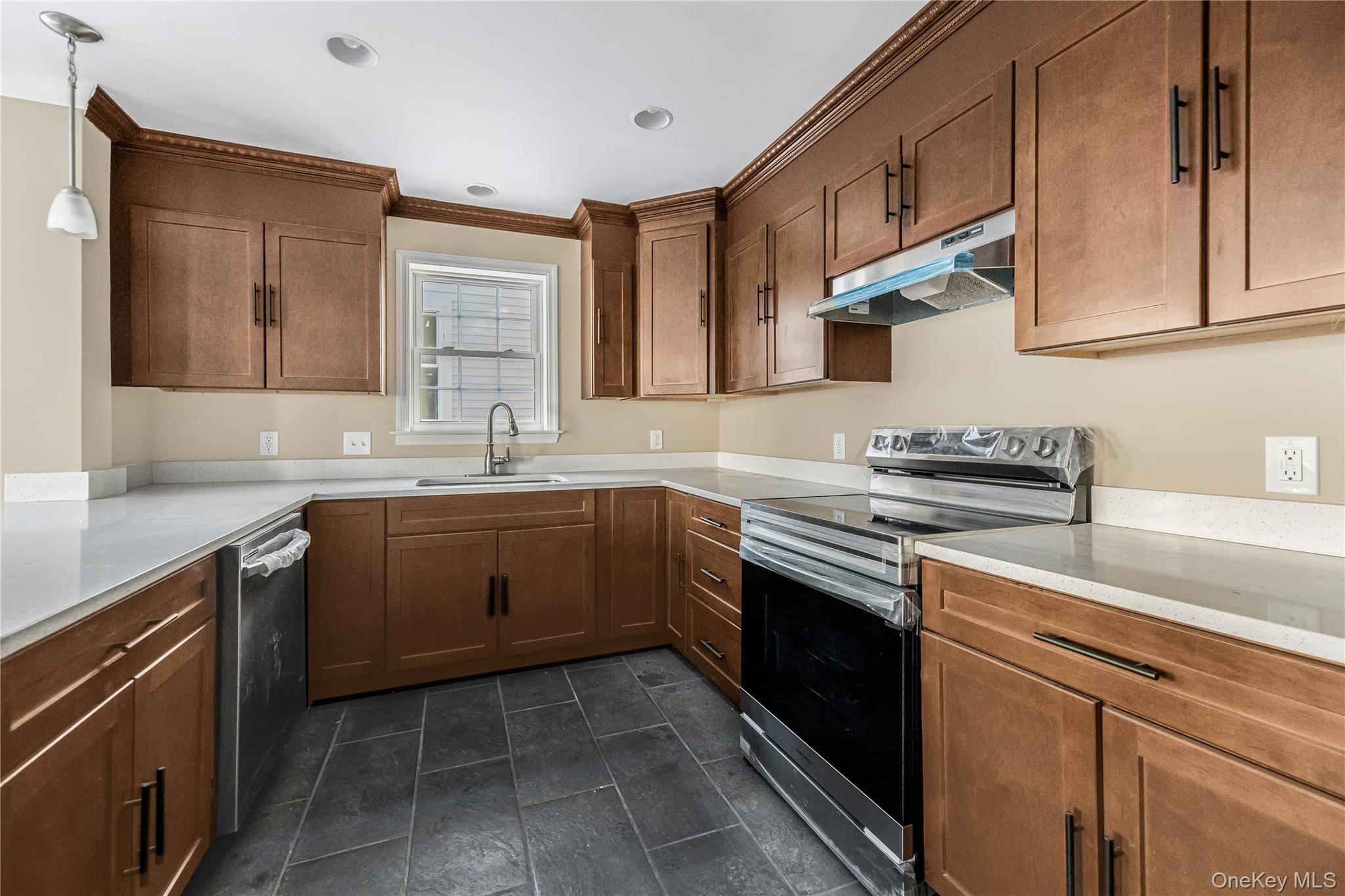 316 E 4th Street, Mount Vernon, NY 10553