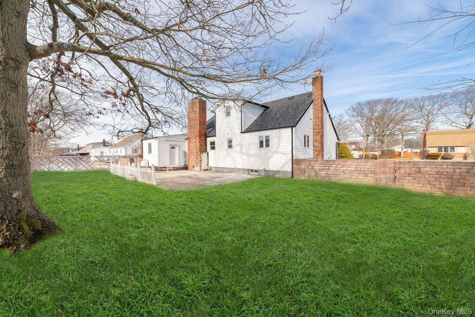 42 Ronald Drive N, Amityville, NY 11701