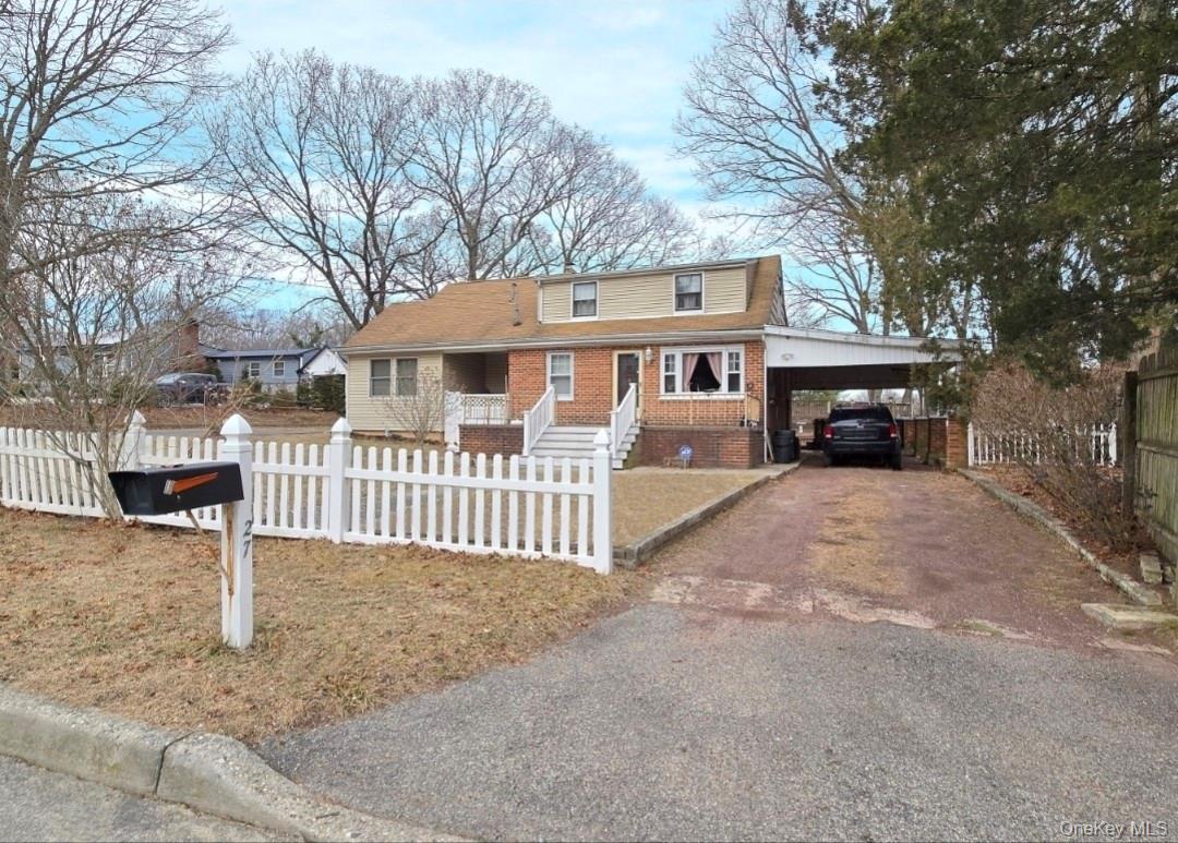 27 Dillmont Drive, Smithtown, NY 11787