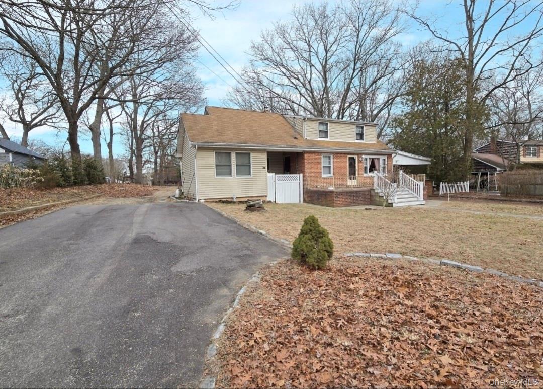 27 Dillmont Drive, Smithtown, NY 11787