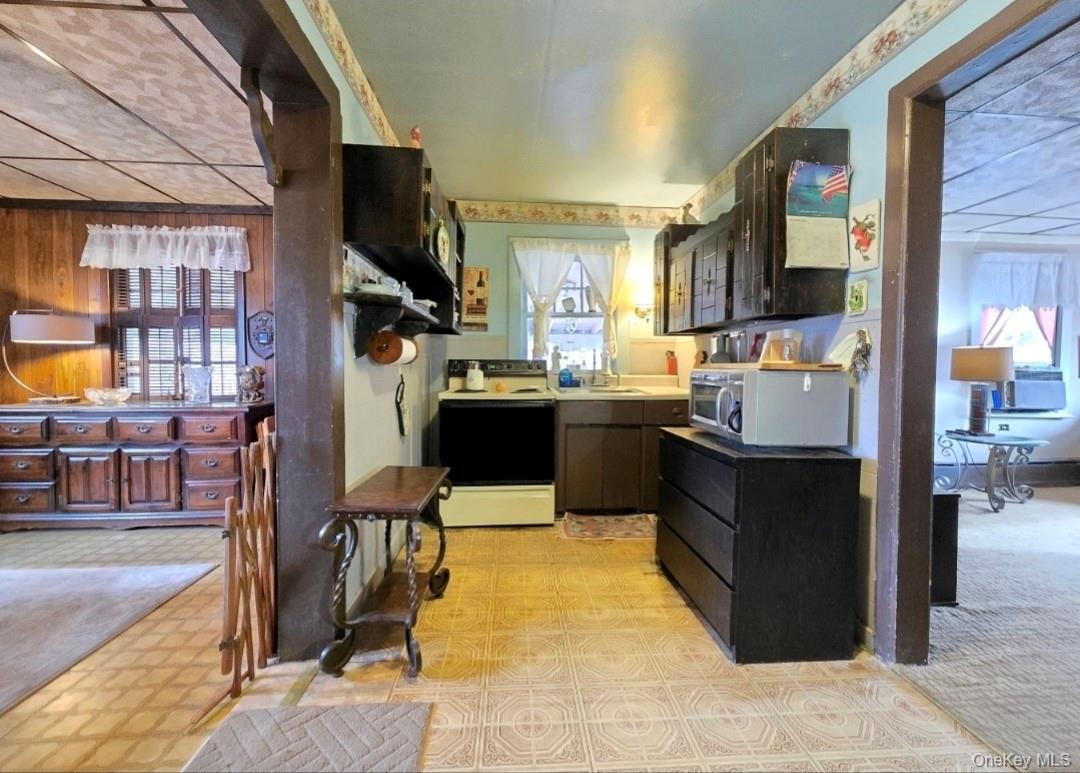 27 Dillmont Drive, Smithtown, NY 11787