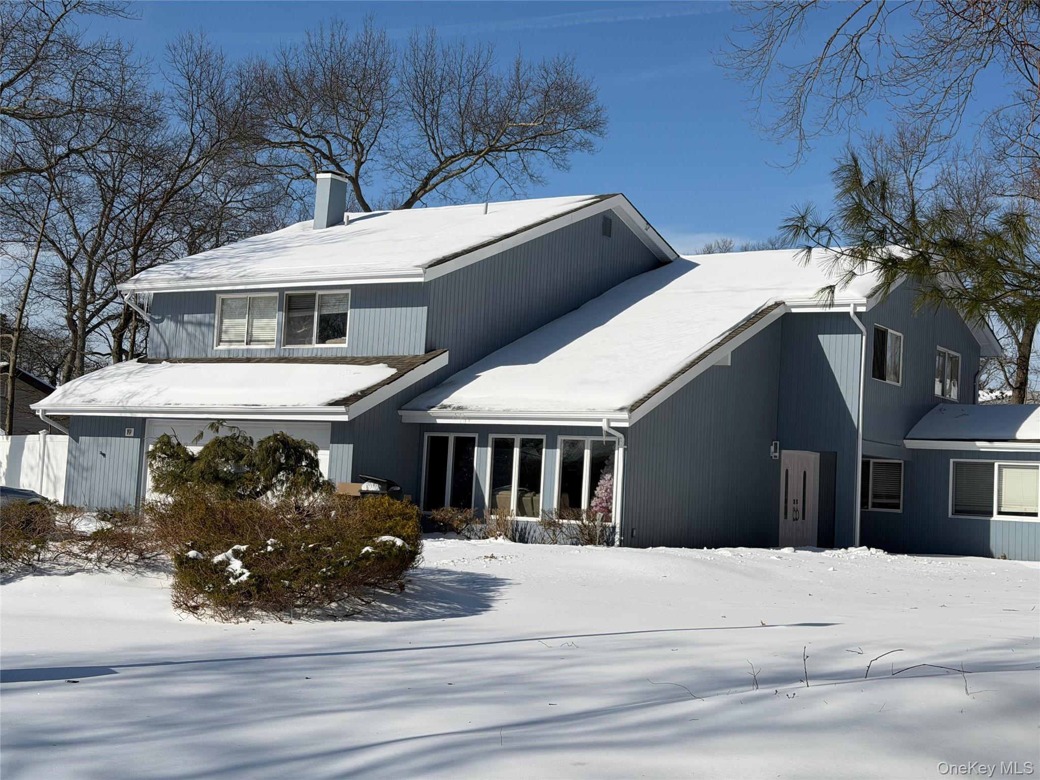 19 Nixon Street, Farmingville, NY 11738