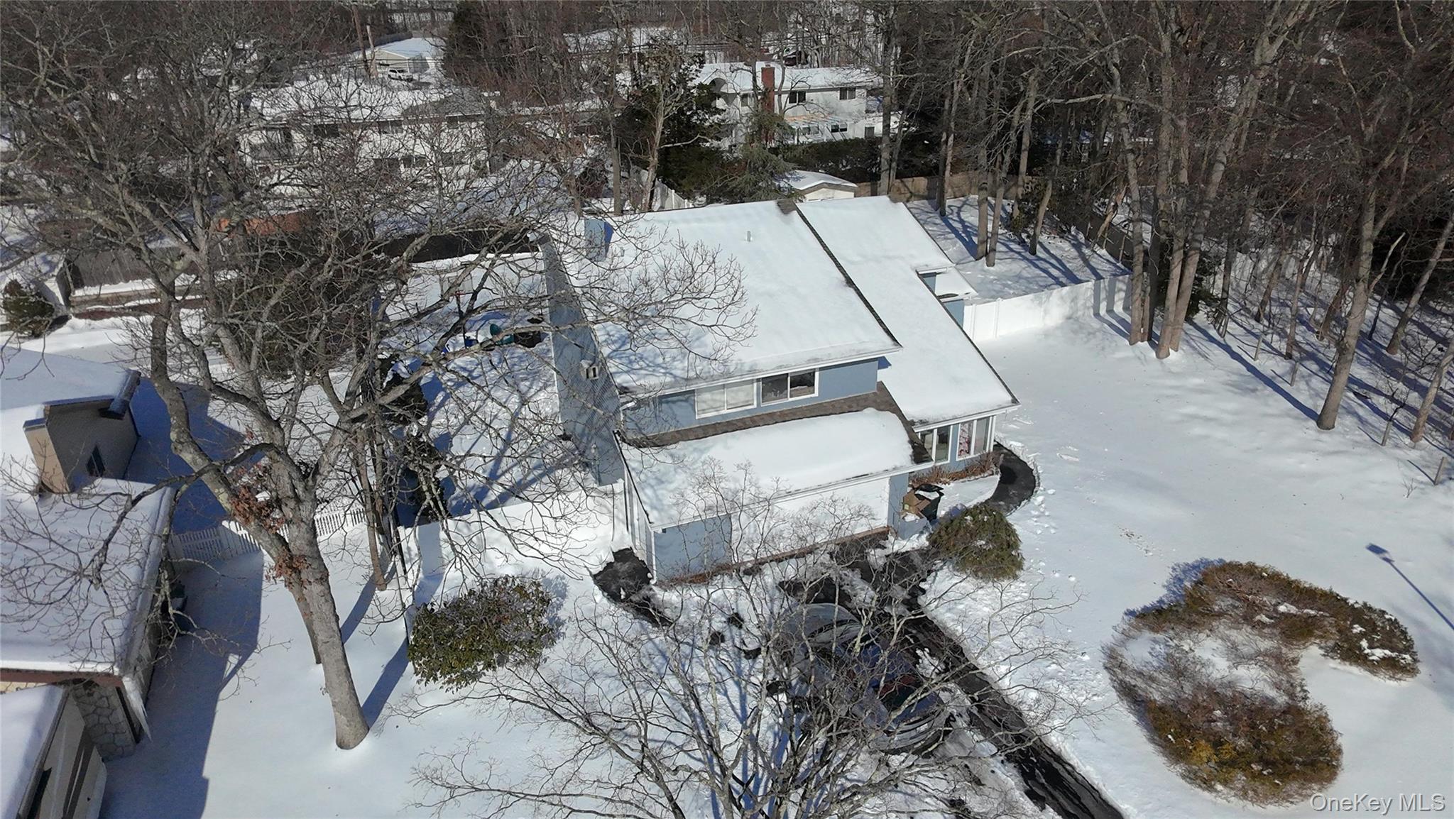 19 Nixon Street, Farmingville, NY 11738