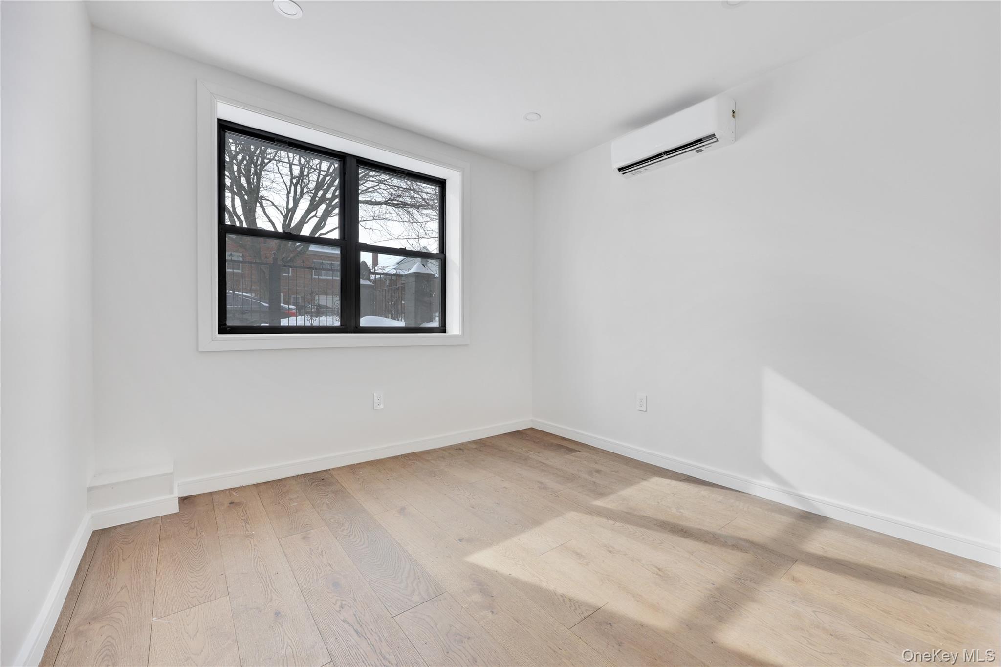 1143 E 224th Street, Bronx, NY 10466