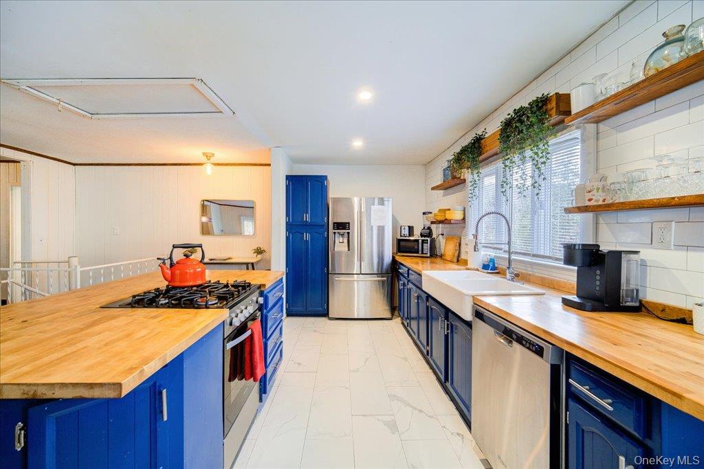 34 Overlook Road, Woodbourne, NY 12788