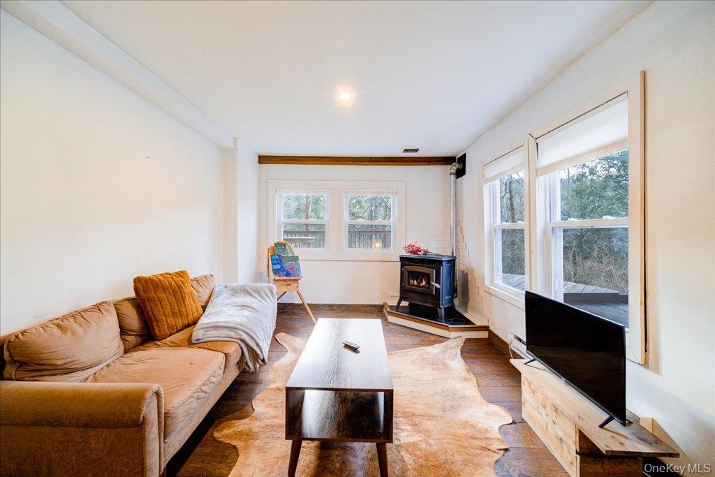 34 Overlook Road, Woodbourne, NY 12788