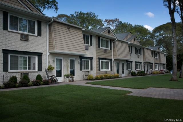 2 Beaumont Place # 211B, Coram, NY 11727