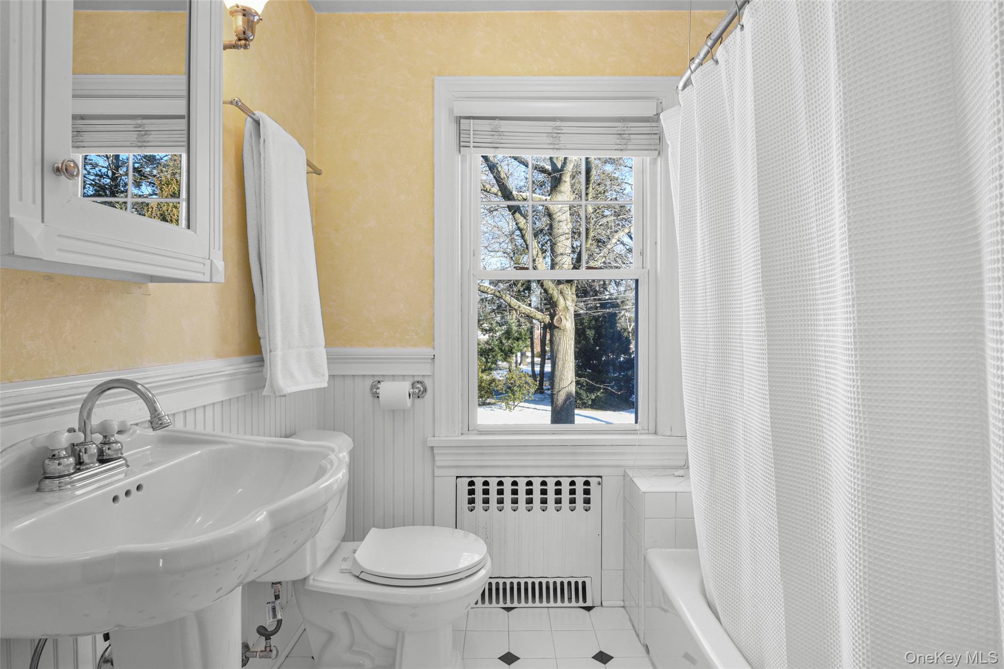 551 Wolfs Lane, Pelham, NY 10803