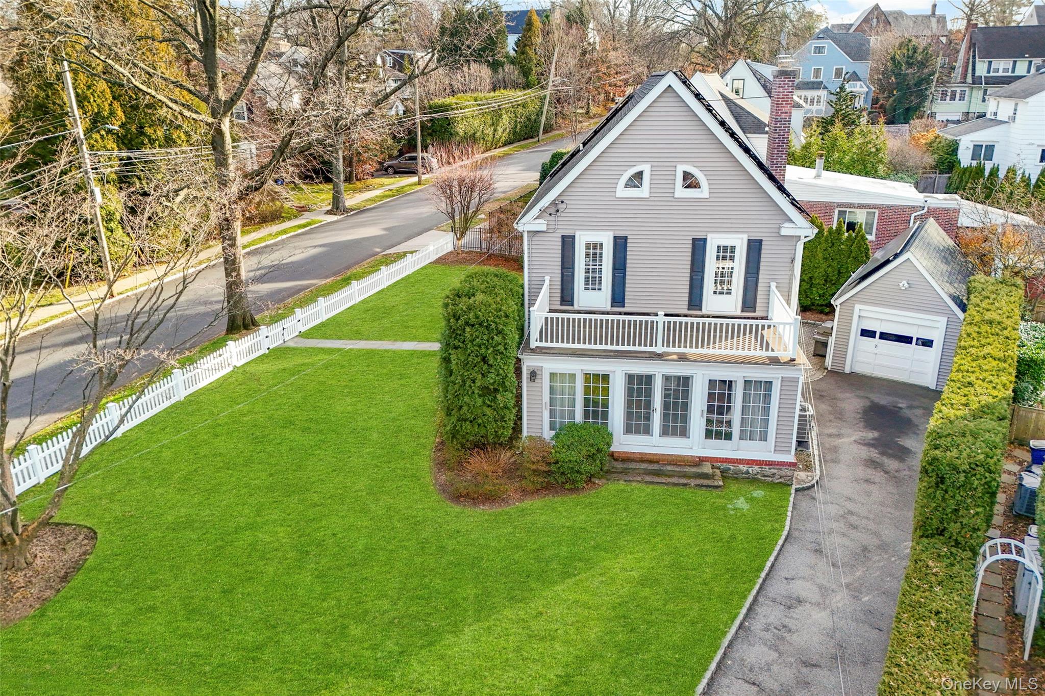 551 Wolfs Lane, Pelham, NY 10803