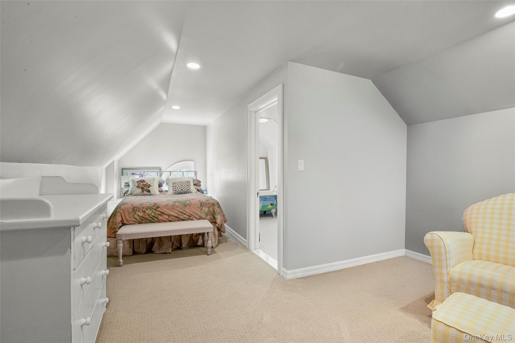 551 Wolfs Lane, Pelham, NY 10803