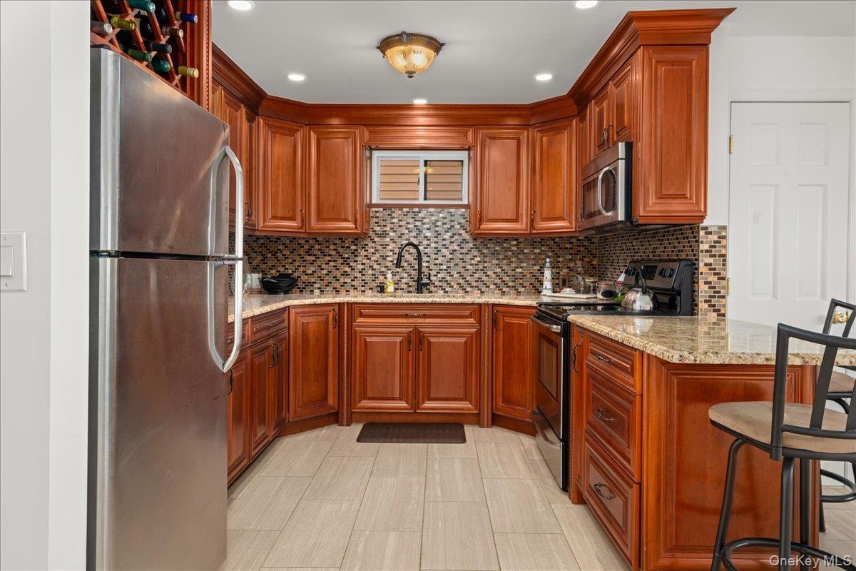 19 W 13th Road, Broad Channel, NY 11693