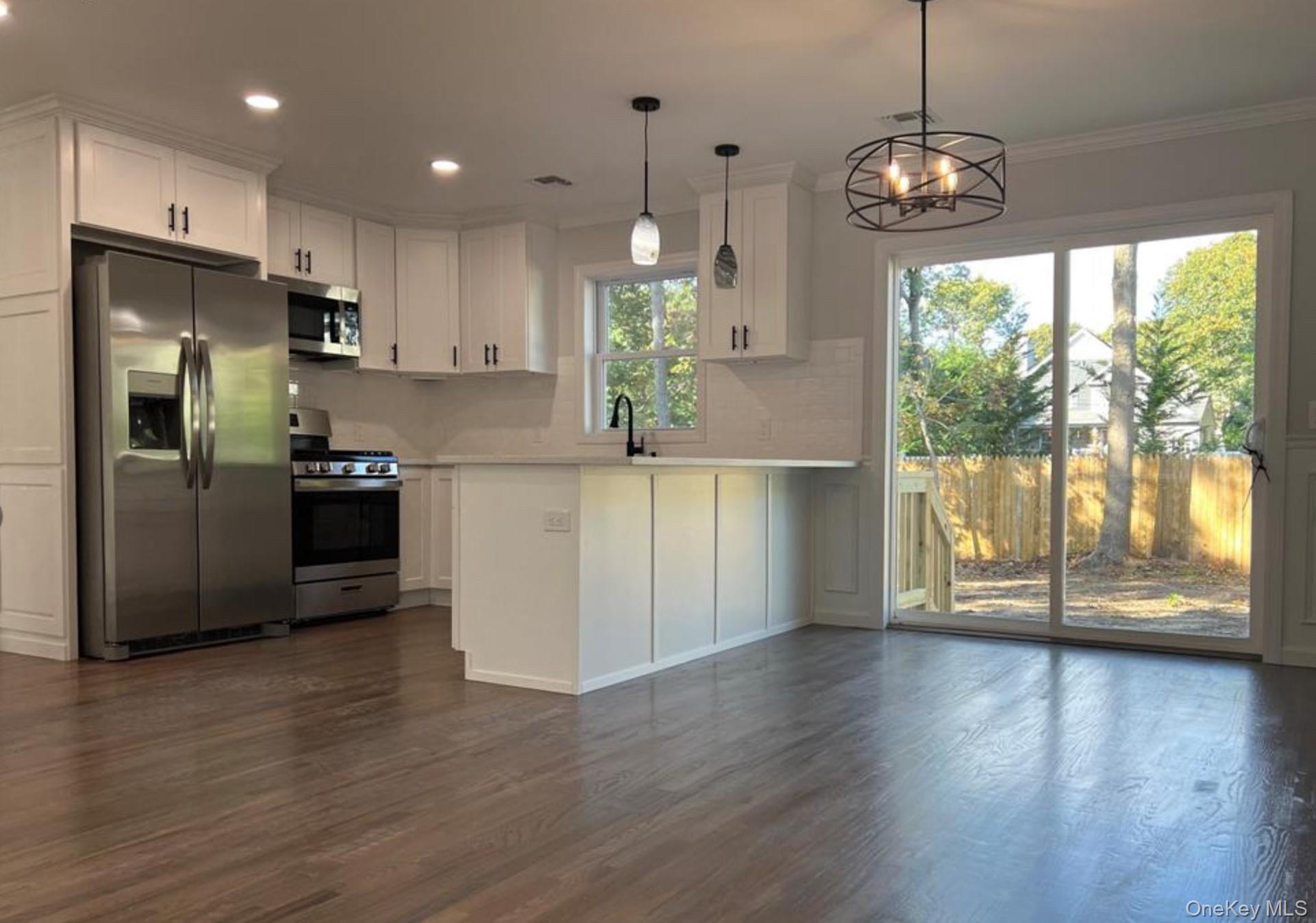 492 Blue Point Road, Farmingville, NY 11738