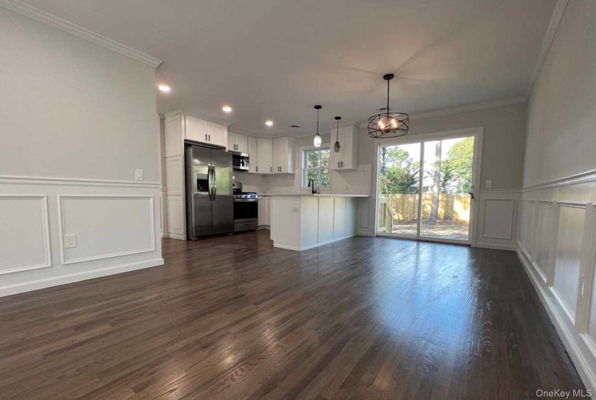 492 Blue Point Road, Farmingville, NY 11738