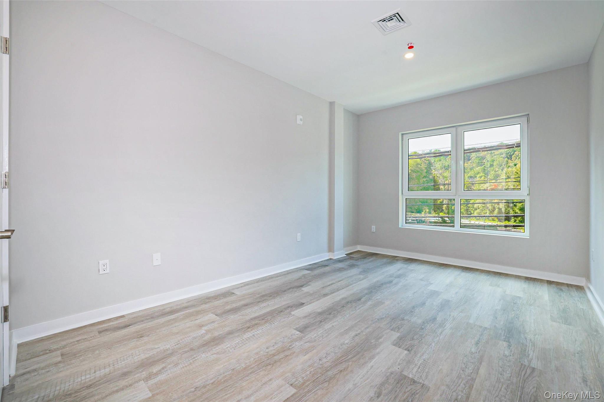 500 Commerce Street # 108, Hawthorne, NY 10532