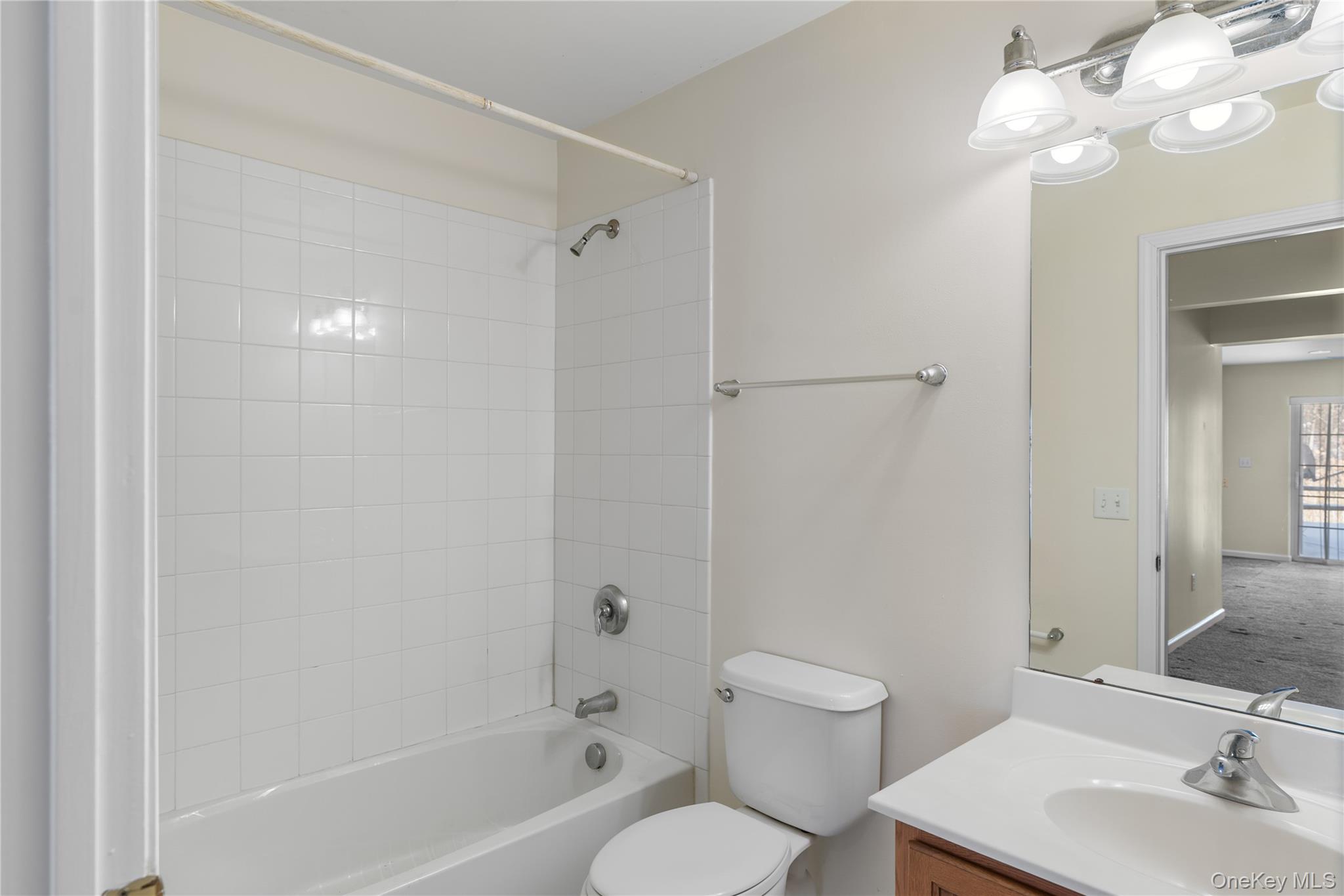 49 Woodside Knolls Drive, Middletown, NY 10940