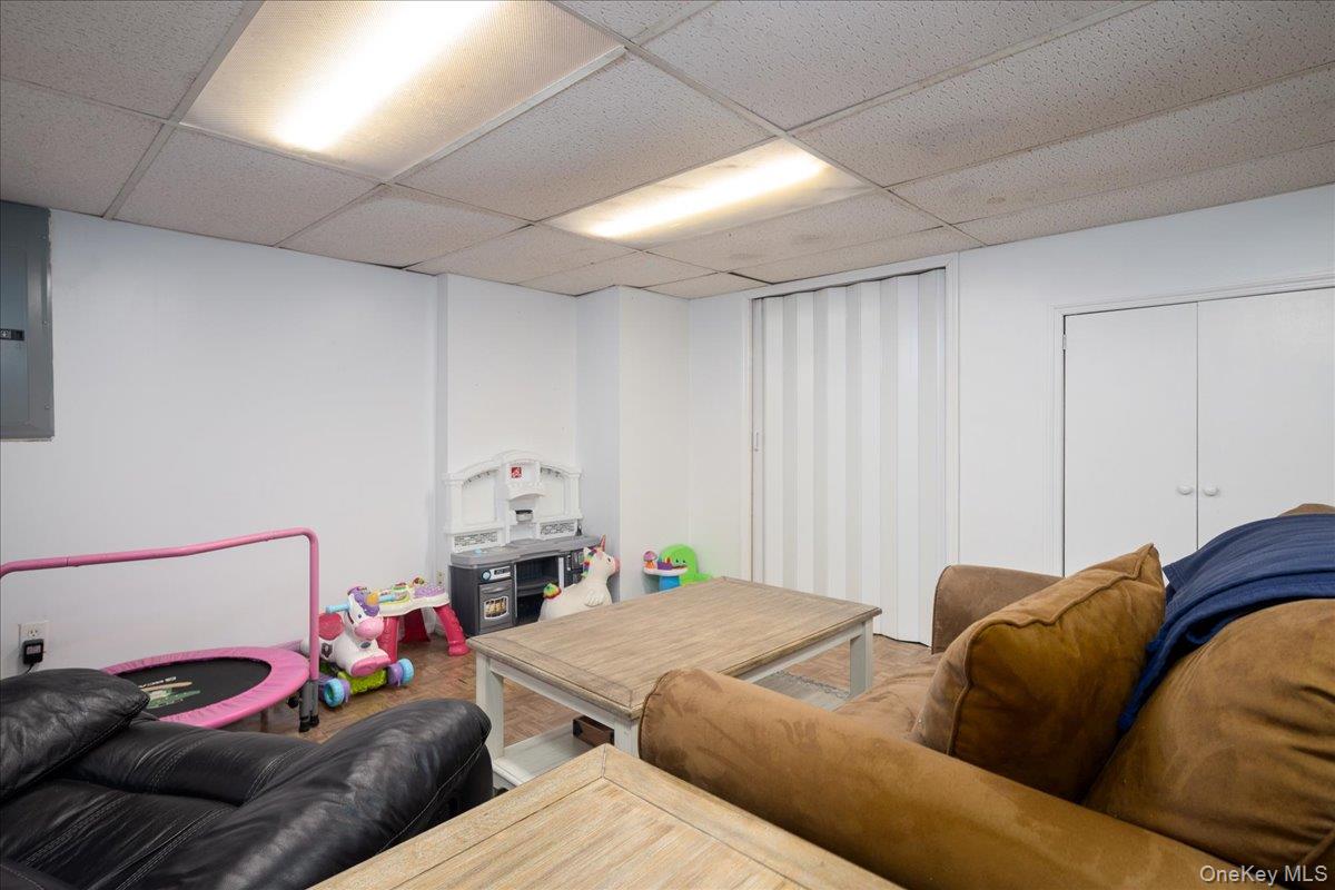 3195 Nantucket Lane, Oceanside, NY 11572