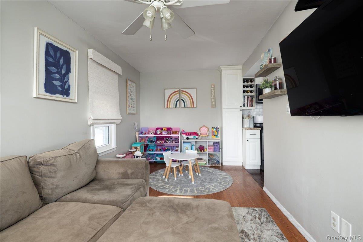 3195 Nantucket Lane, Oceanside, NY 11572