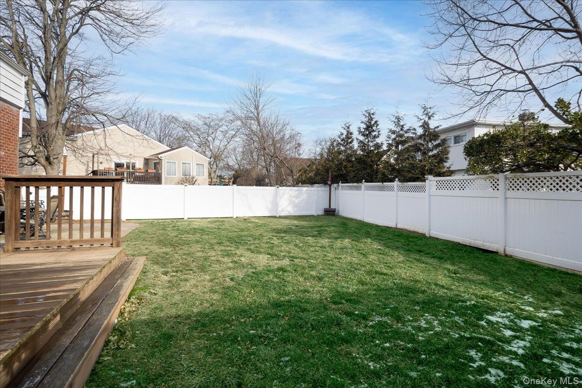 3195 Nantucket Lane, Oceanside, NY 11572