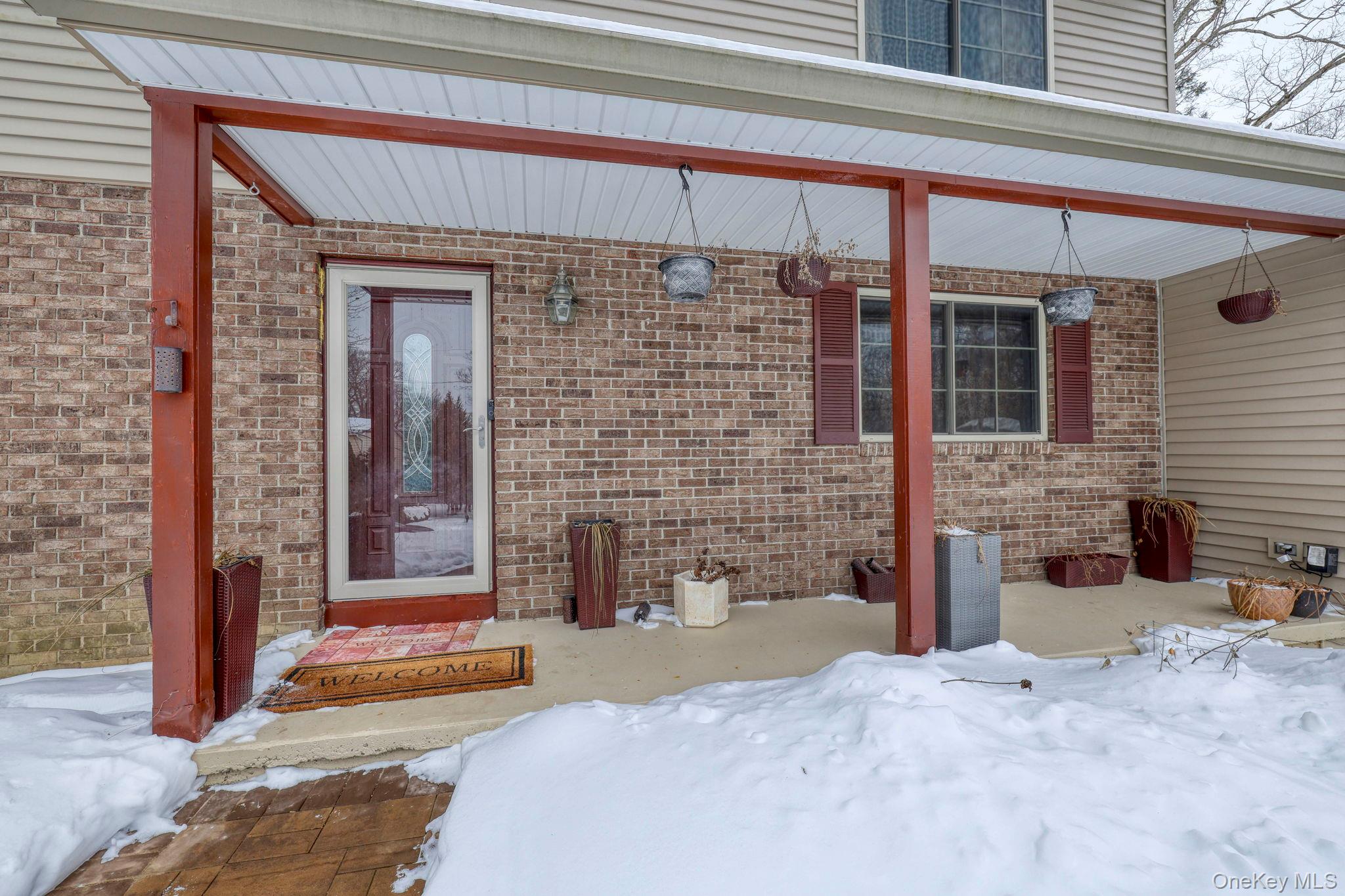 12 Nob Hill Road, Poughkeepsie, NY 12603