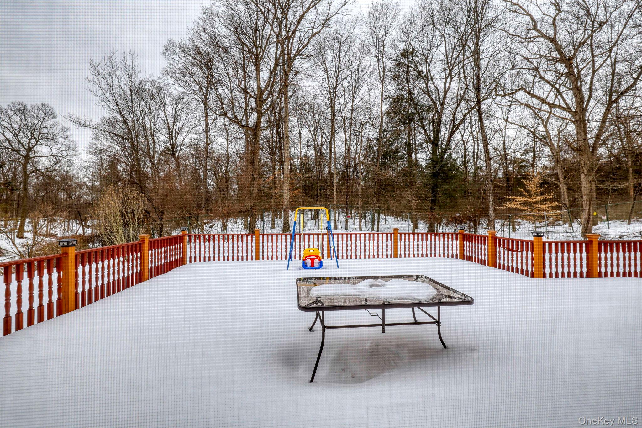 12 Nob Hill Road, Poughkeepsie, NY 12603