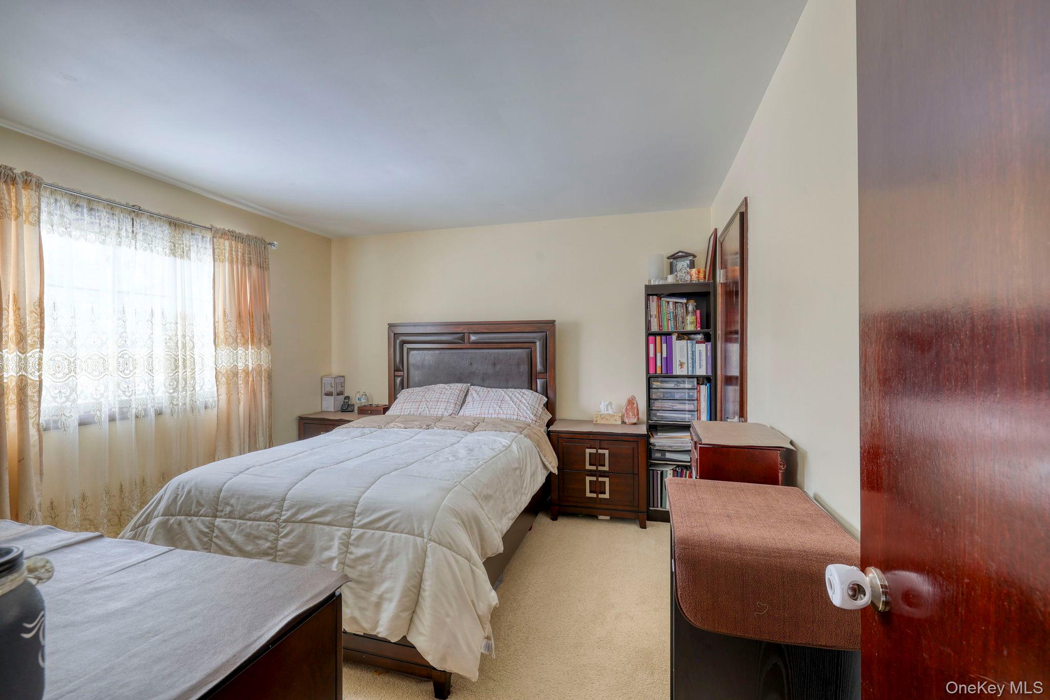 12 Nob Hill Road, Poughkeepsie, NY 12603