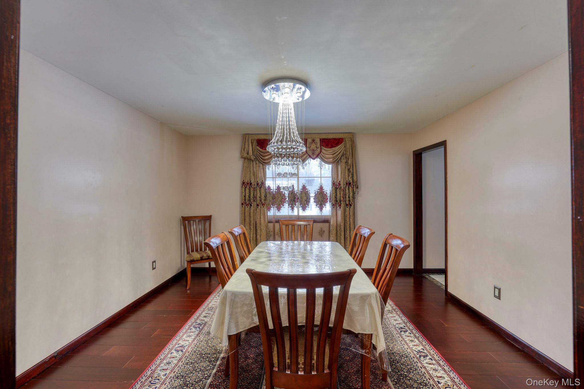 12 Nob Hill Road, Poughkeepsie, NY 12603