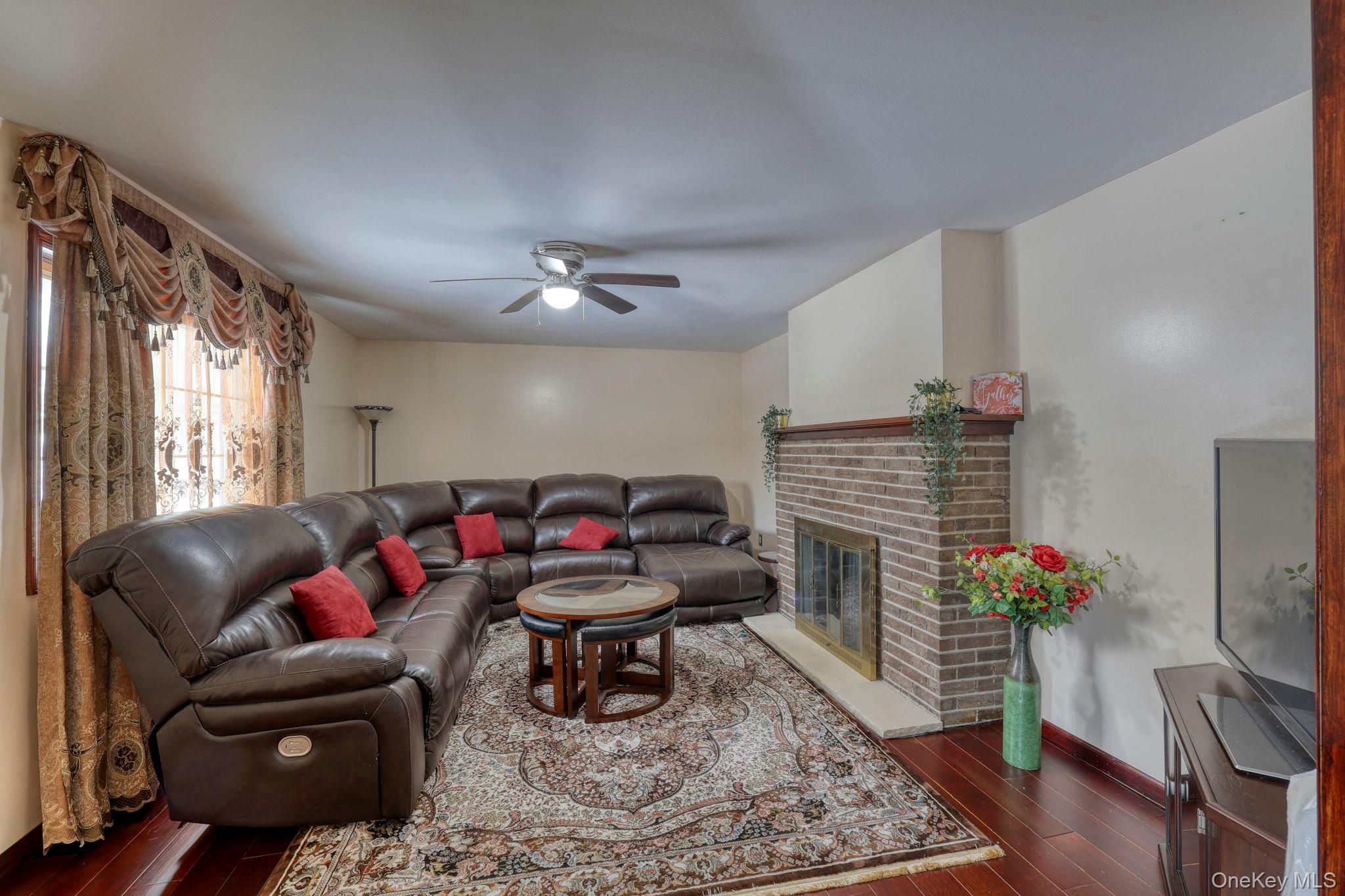 12 Nob Hill Road, Poughkeepsie, NY 12603