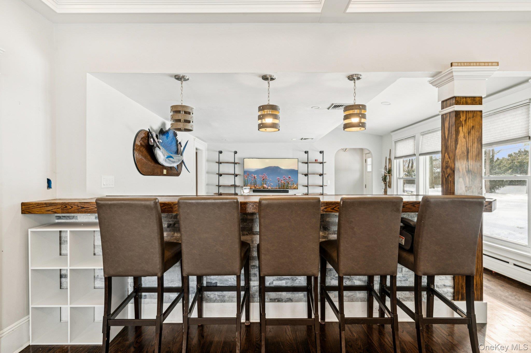 2 Oak Street, Smithtown, NY 11787