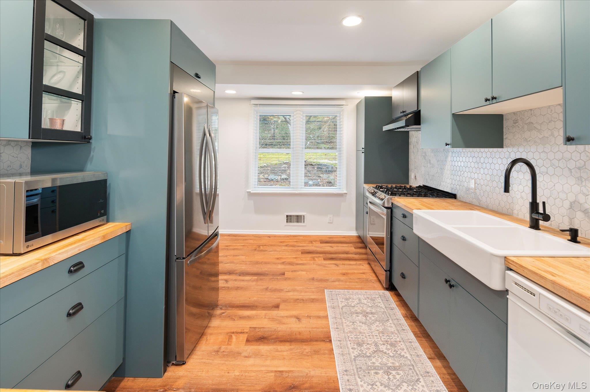 4 Pine Ridge Road, Rye Brook, NY 10573