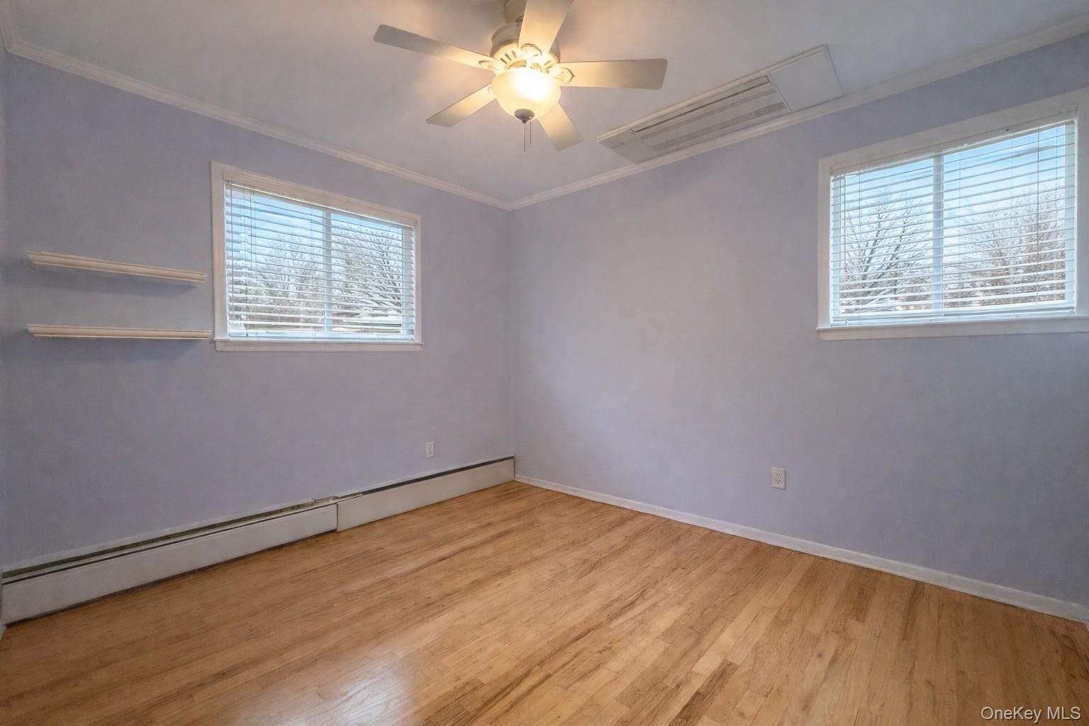 9 Columbine Avenue, Islip, NY 11751