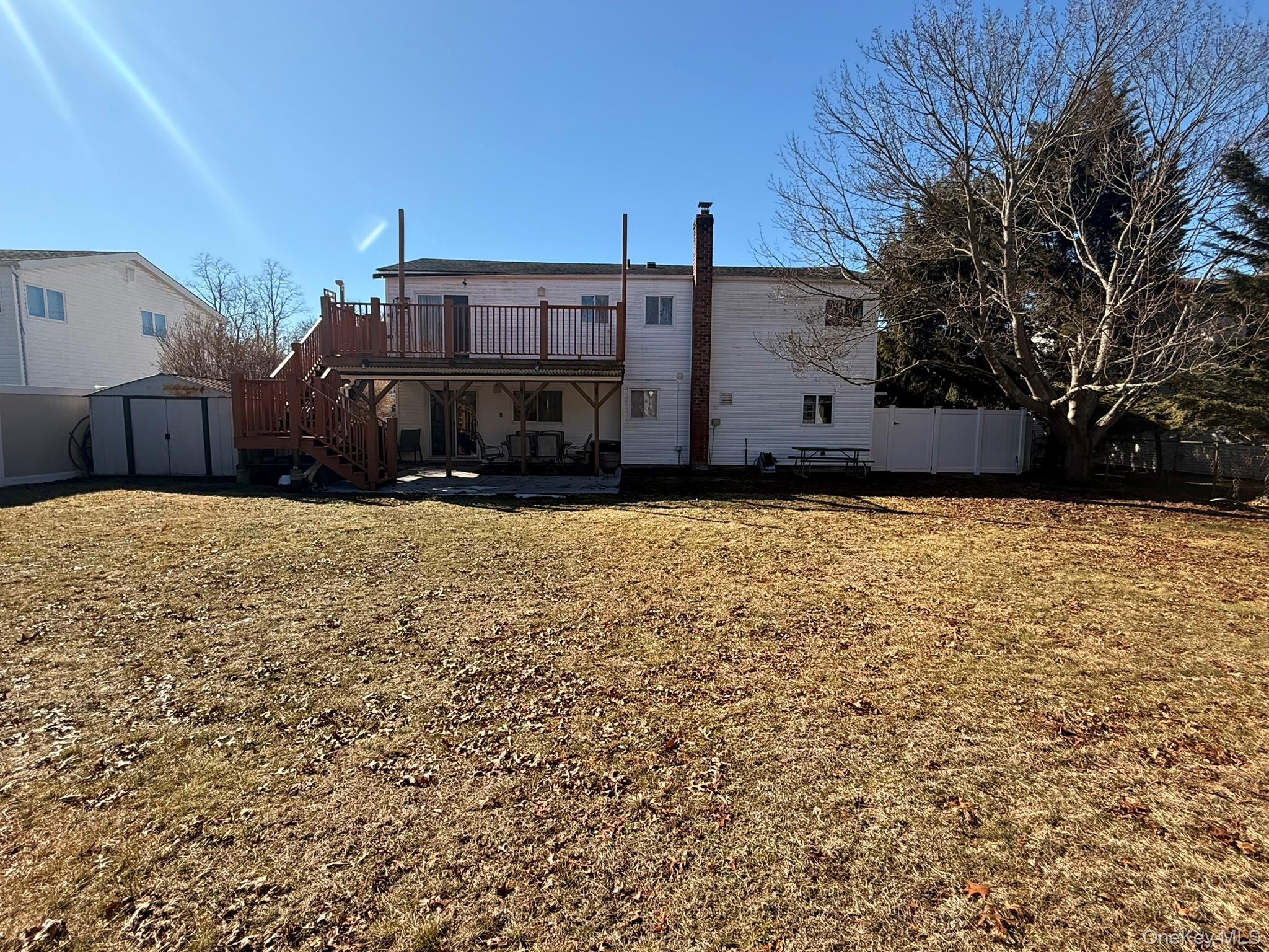 9 Columbine Avenue, Islip, NY 11751