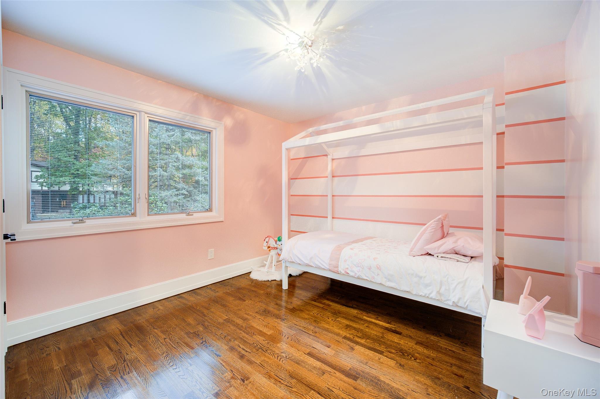 4 Ayr Court, Airmont, NY 10901