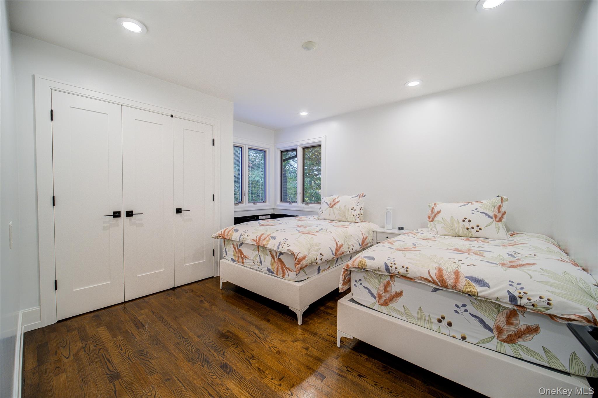 4 Ayr Court, Airmont, NY 10901