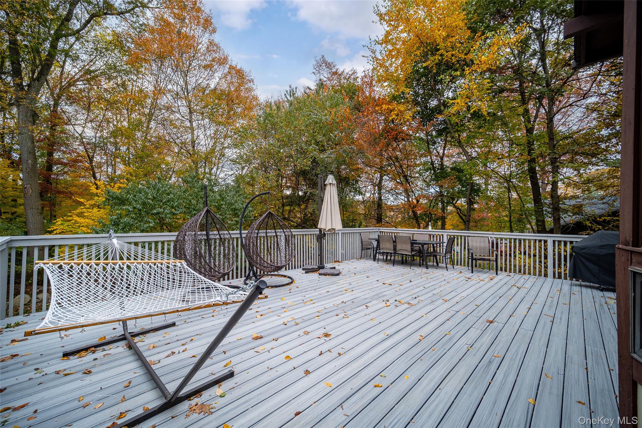 4 Ayr Court, Airmont, NY 10901