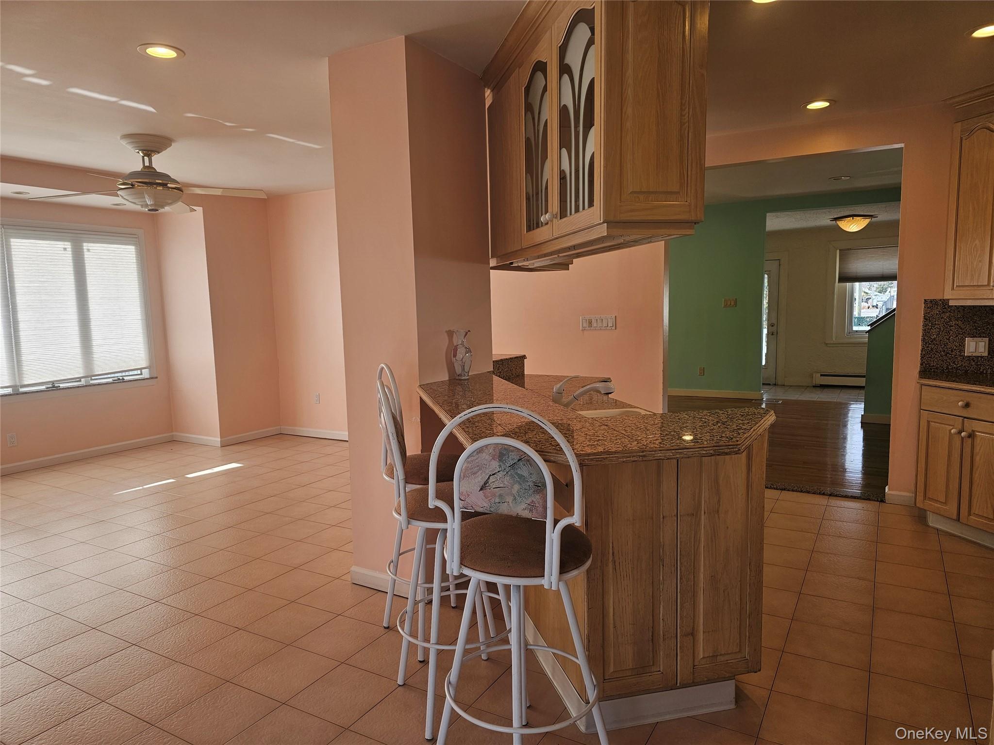 14 Alemeda Street, Inwood, NY 11096