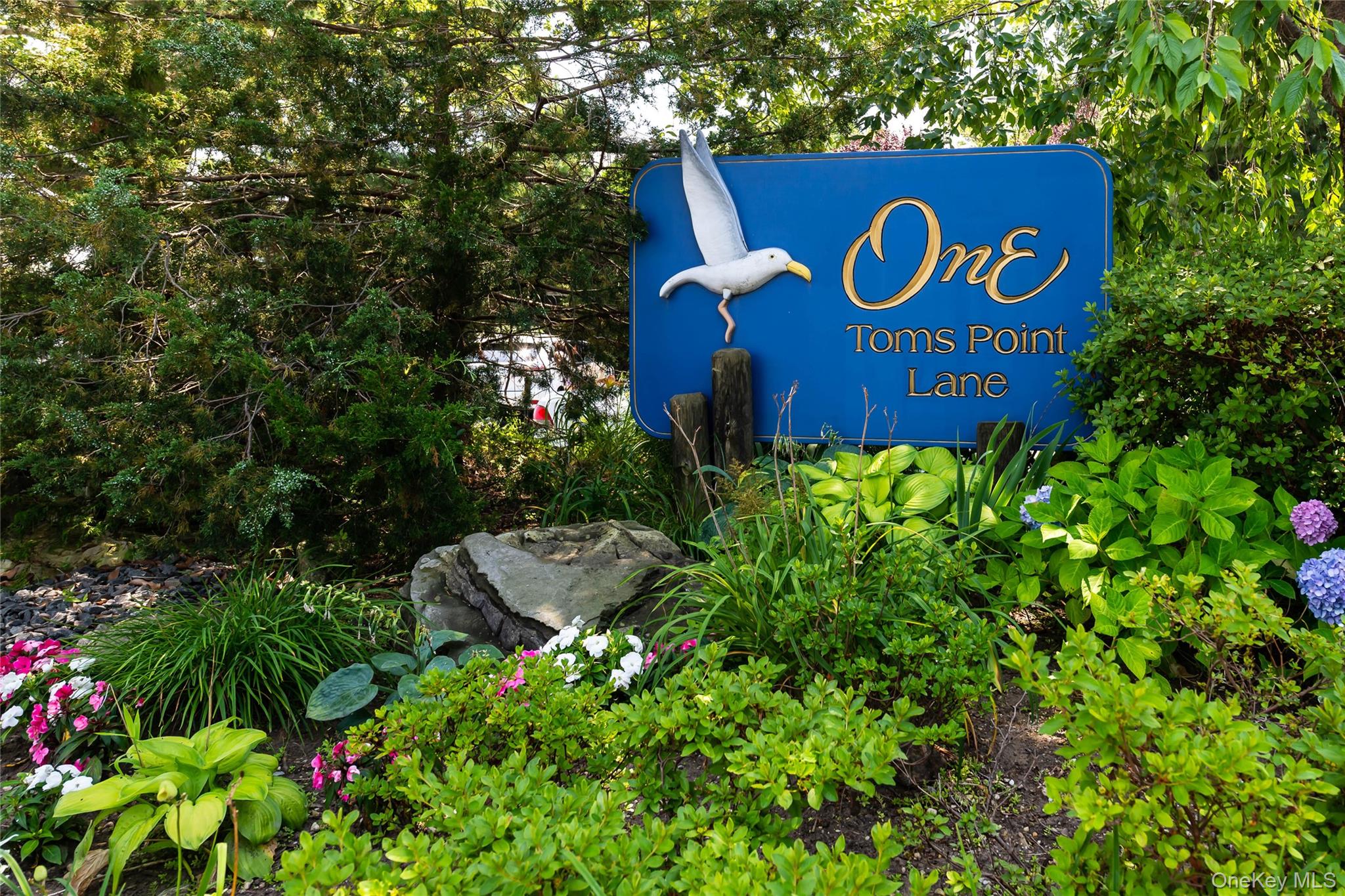 1 Toms Point Lane # apt C Building 1, Port Washington, NY 11050