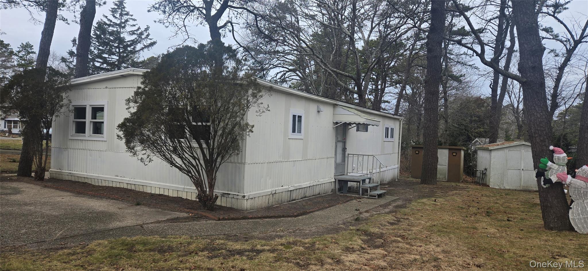 525 Riverleigh Ave Unit 116, Riverhead, NY 11901