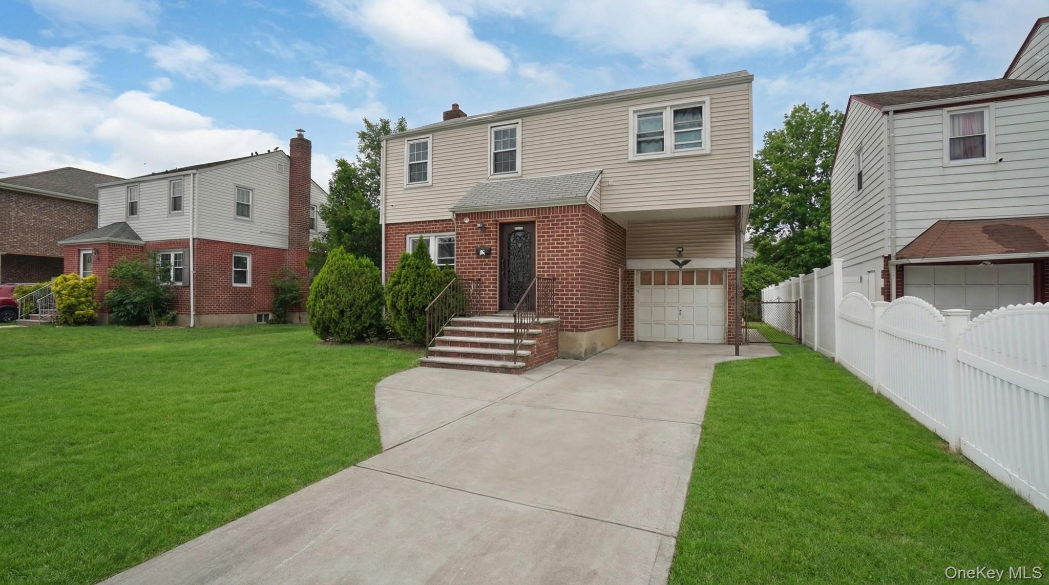 34 Diamond Street, Elmont, NY 11003