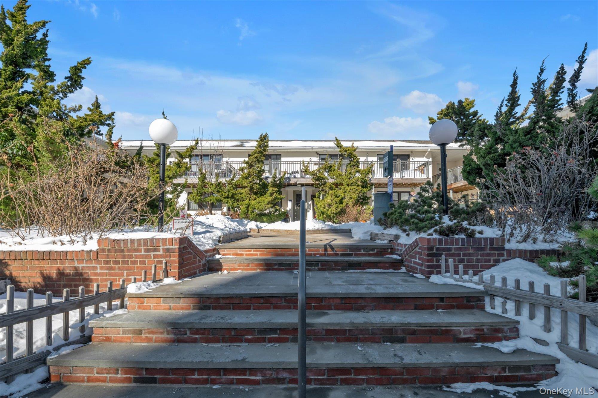 65 W Broadway # 6A, Long Beach, NY 11561