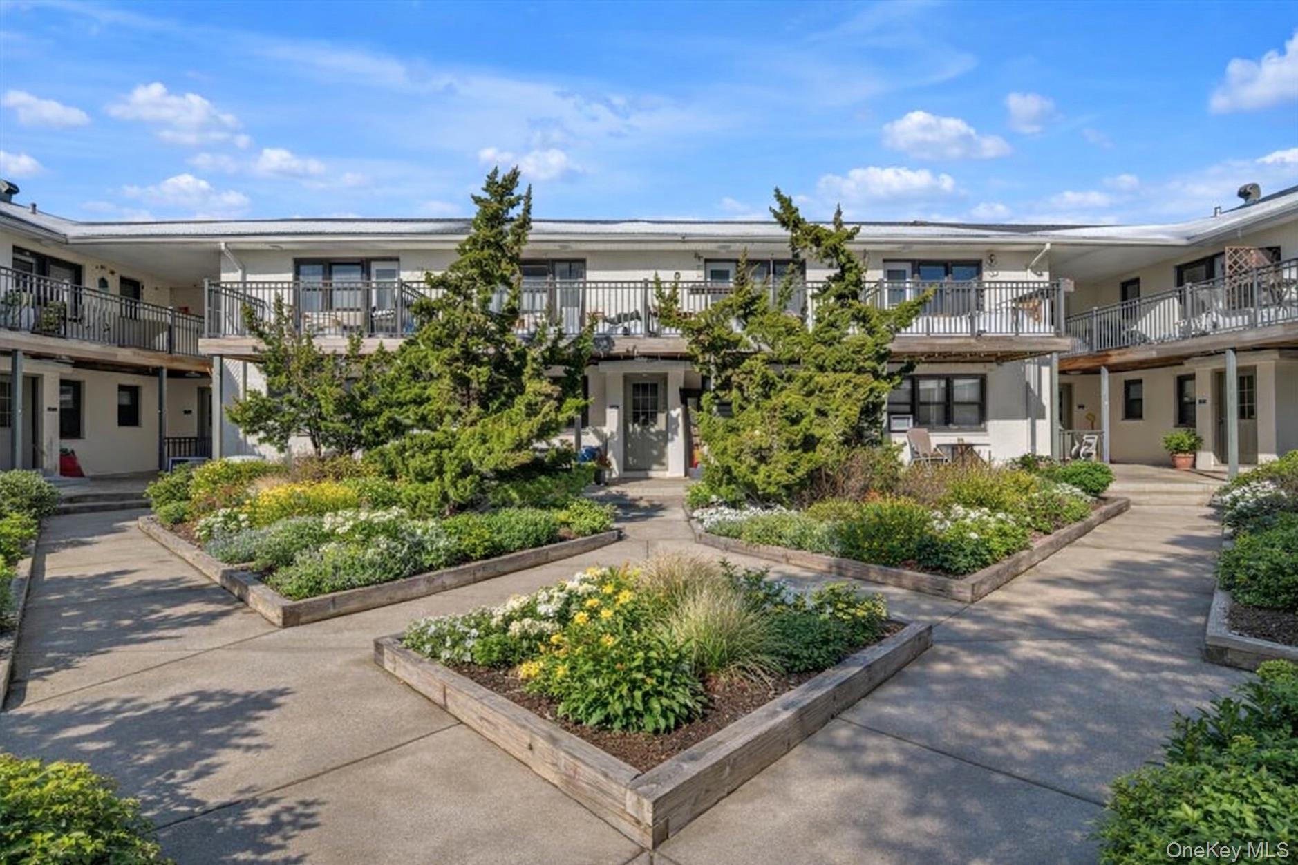 65 W Broadway # 6A, Long Beach, NY 11561