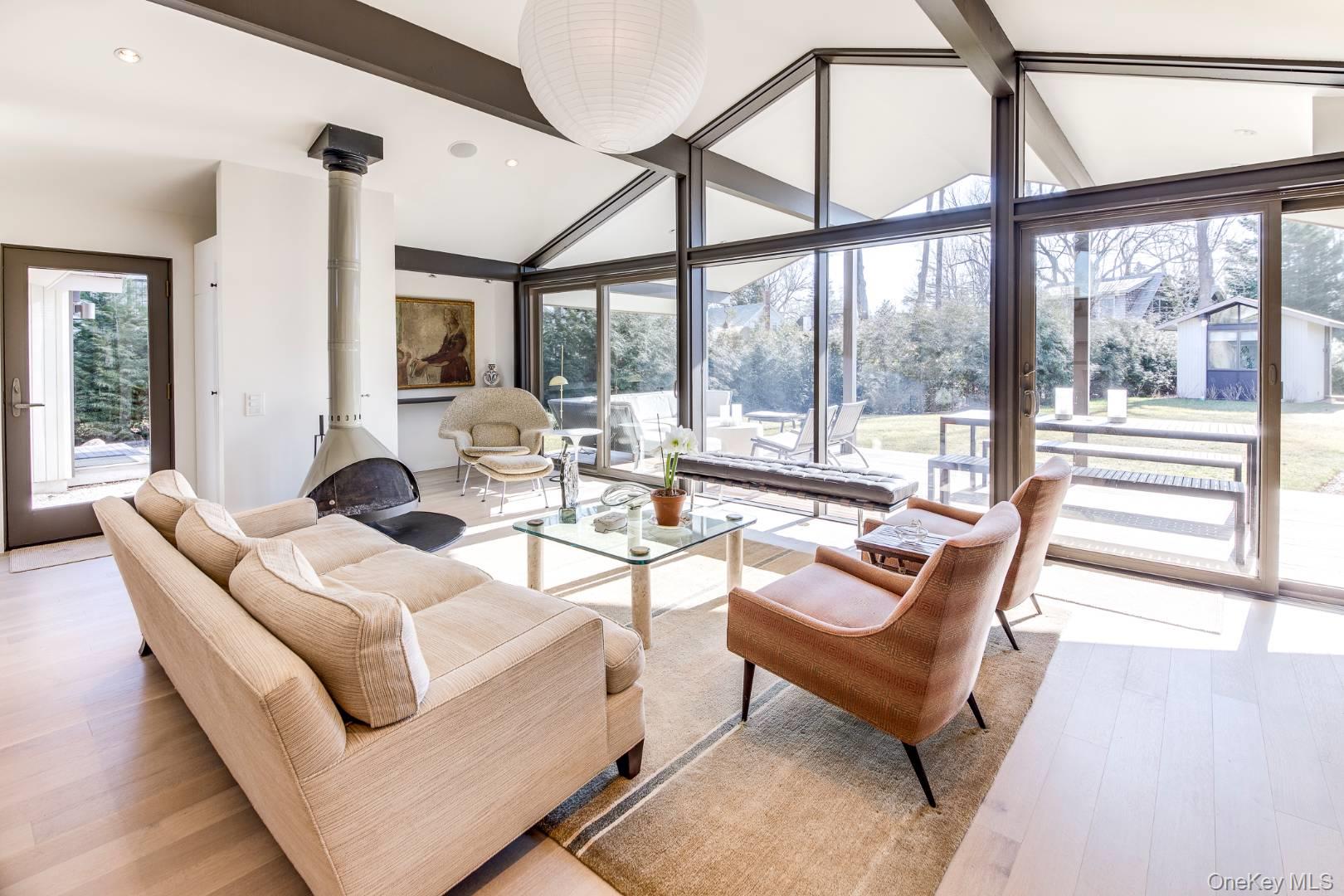 11 W Henry Street, Sag Harbor, NY 11963