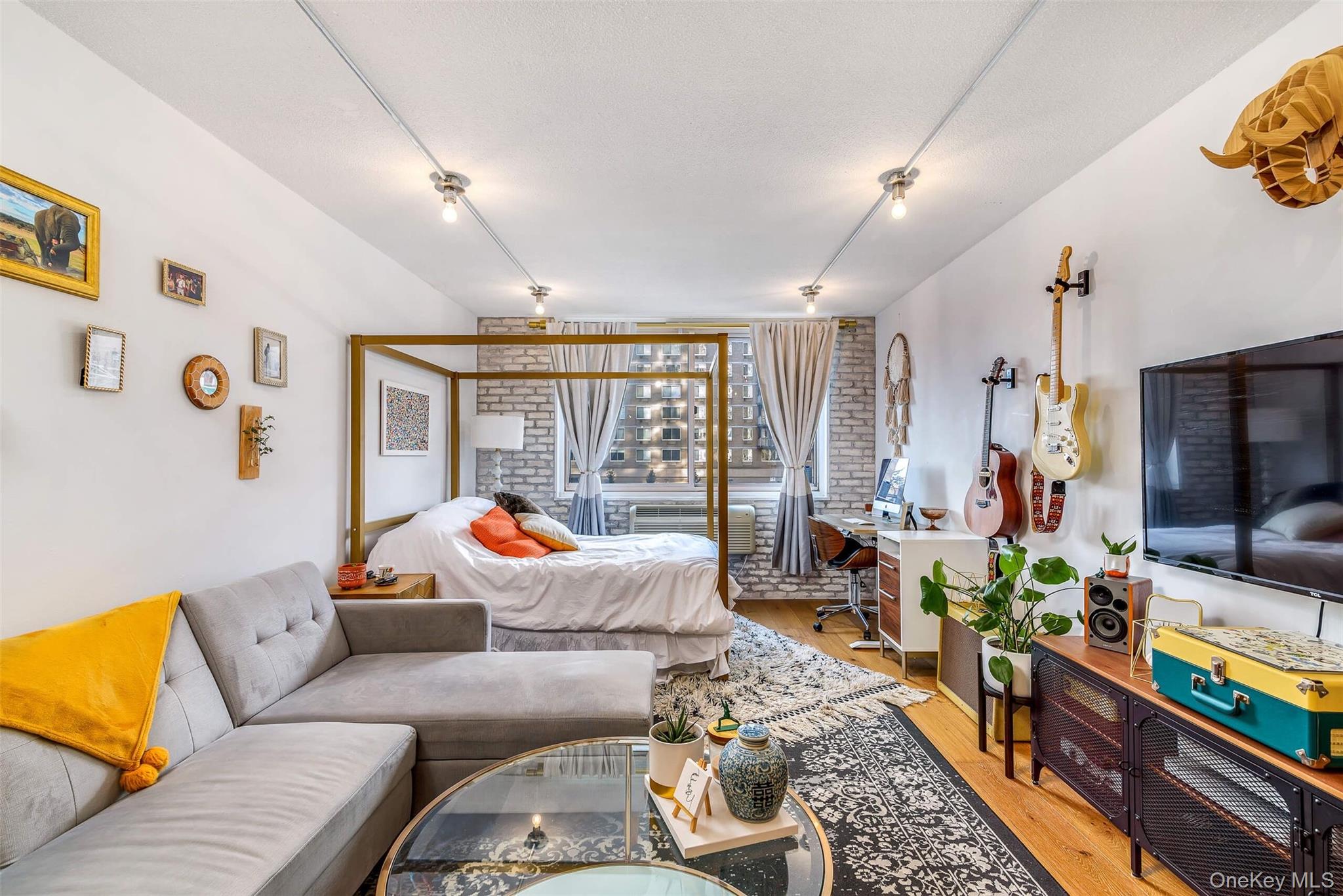 118-17 Union Turnpike # 2J, Forest Hills, NY 11375