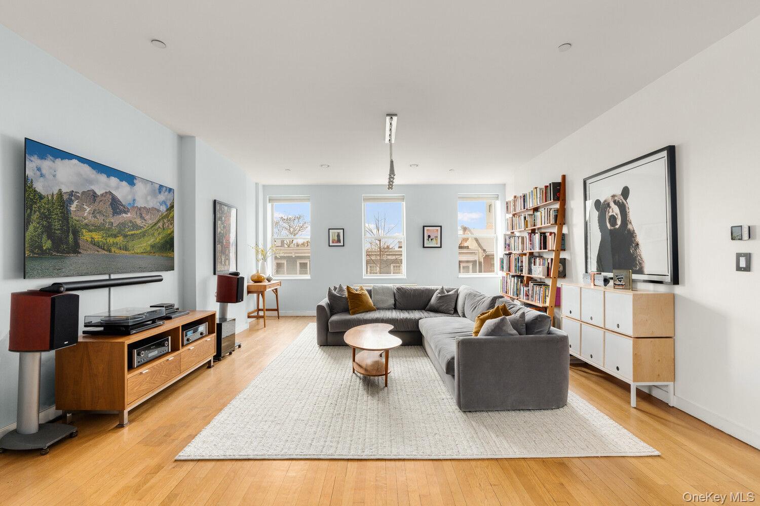 25 BERGEN Street # 3B, Brooklyn, NY 11201